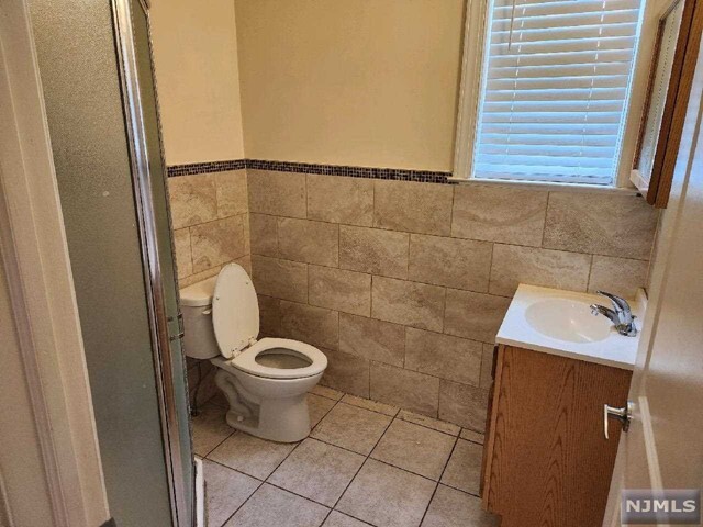 101 S Midland Ave Unit 2R, Kearny, NJ 07032 - Room for Rent in Kearny ...