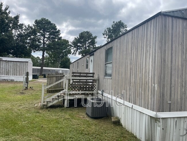 Building Photo - 31 Somerset Dr