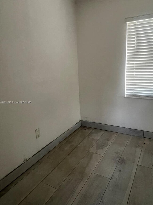 Building Photo - 159 NE 75th St