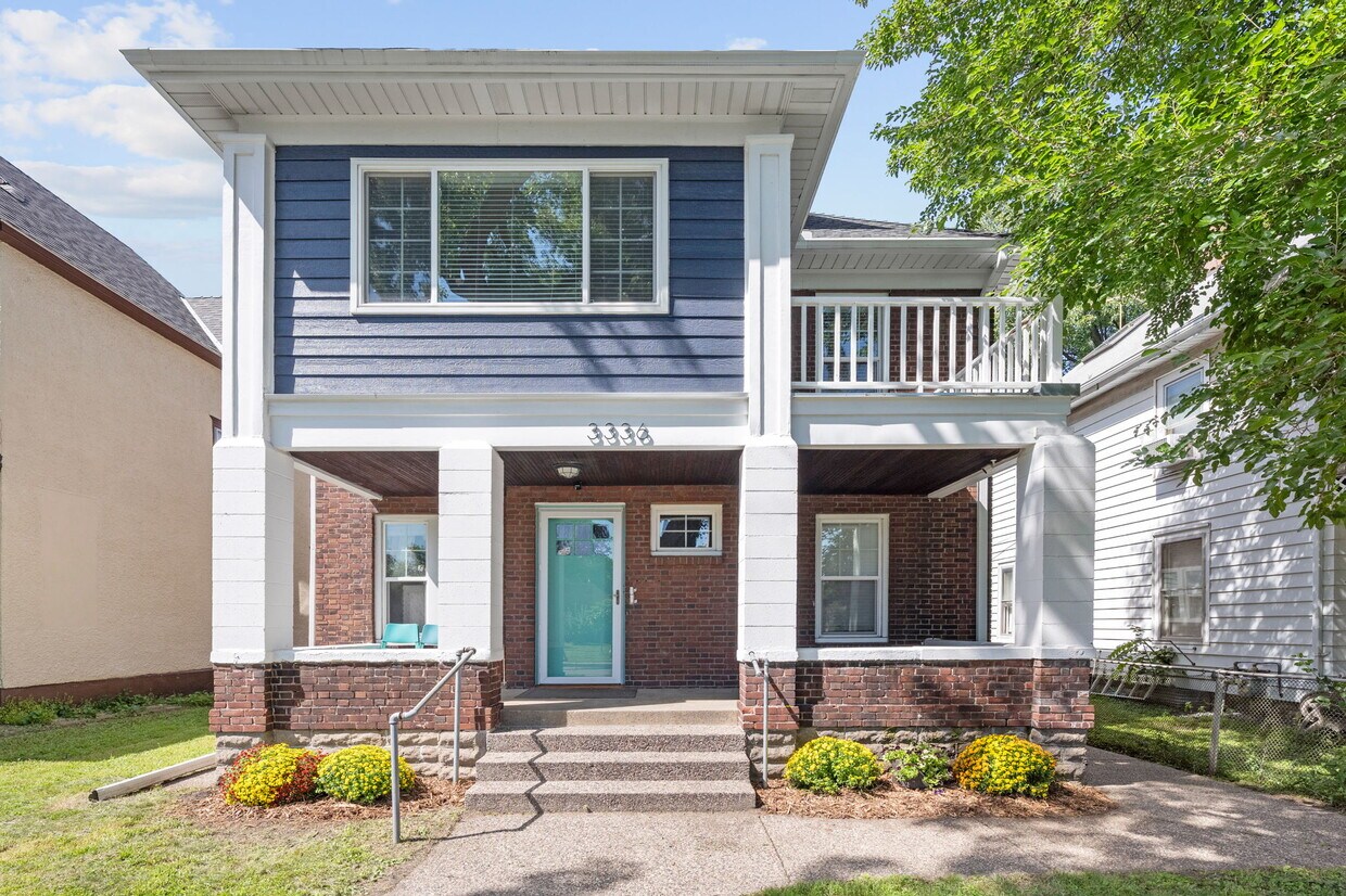Foto principal - 3336 Lyndale Ave S