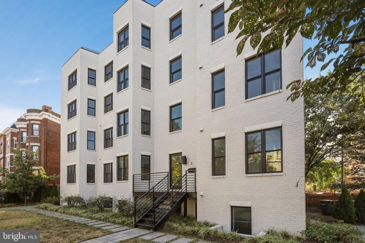 Photo - 1300 Park Rd NW (Washington, DC)