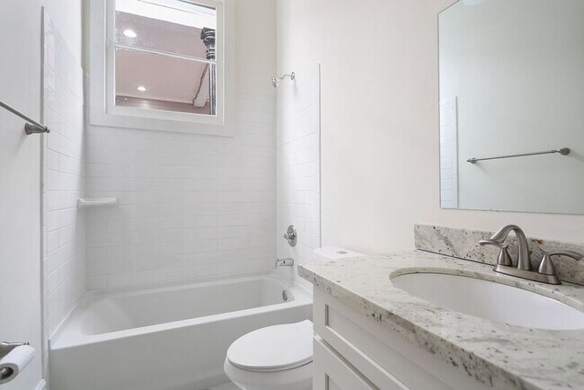 Foto del edificio - 1832 Baronne St