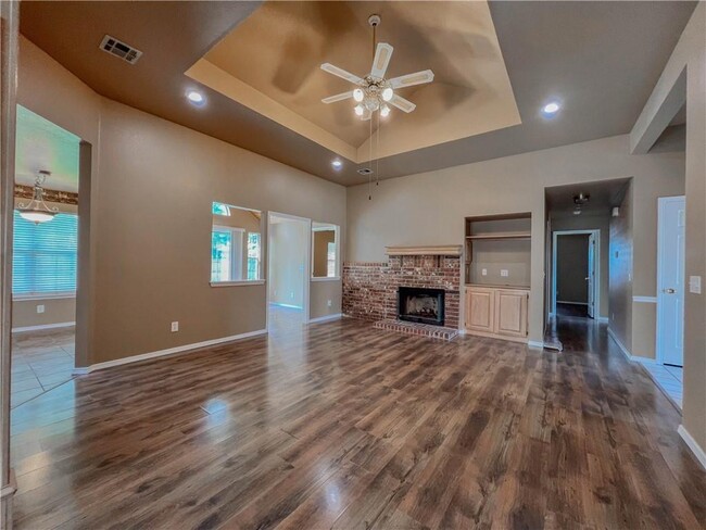 Building Photo - 3604 Mockingbird Ln