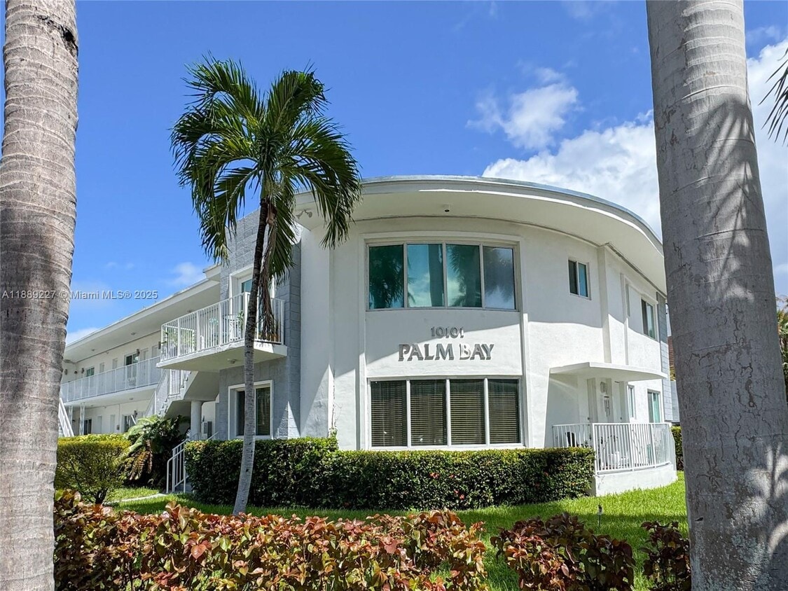 Primary Photo - 10101 W Bay Harbor Dr