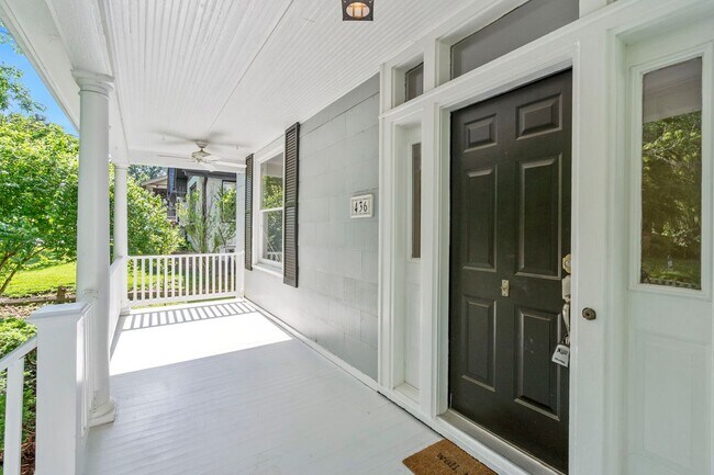 Foto del edificio - 436 Tuxedo Blvd