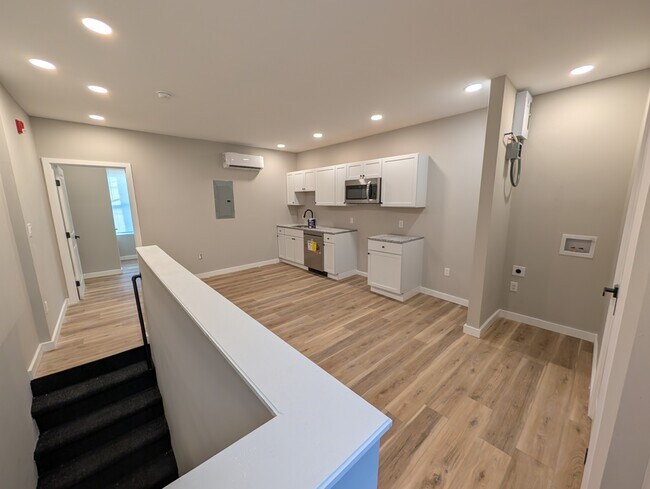 Foto del edificio - 4250 Lancaster Ave