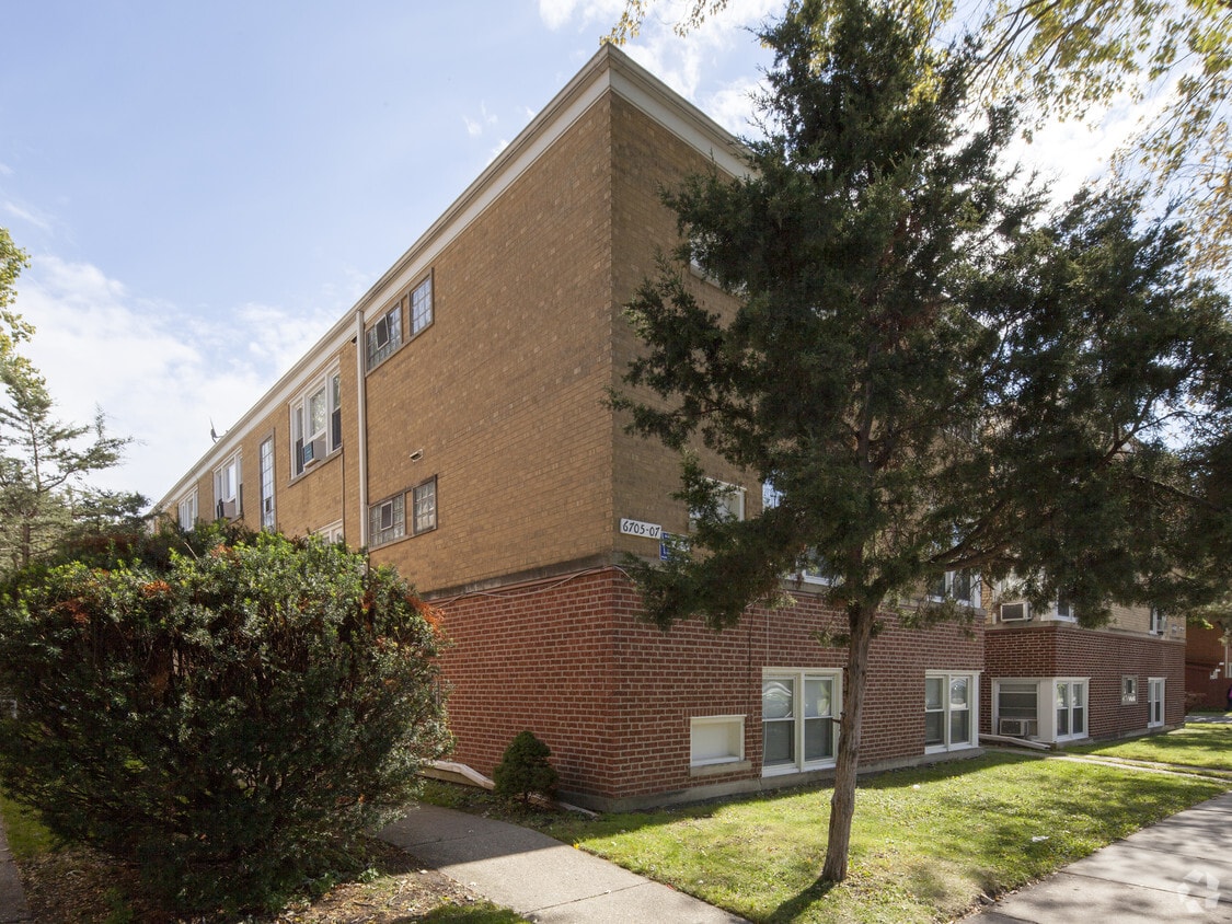 Building Photo - 6705-6737 N California Ave