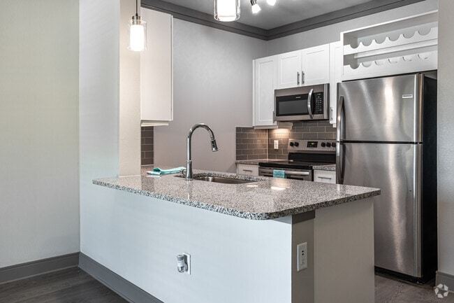 1BR, 1BA - 661 SF - Cyan Southcreek