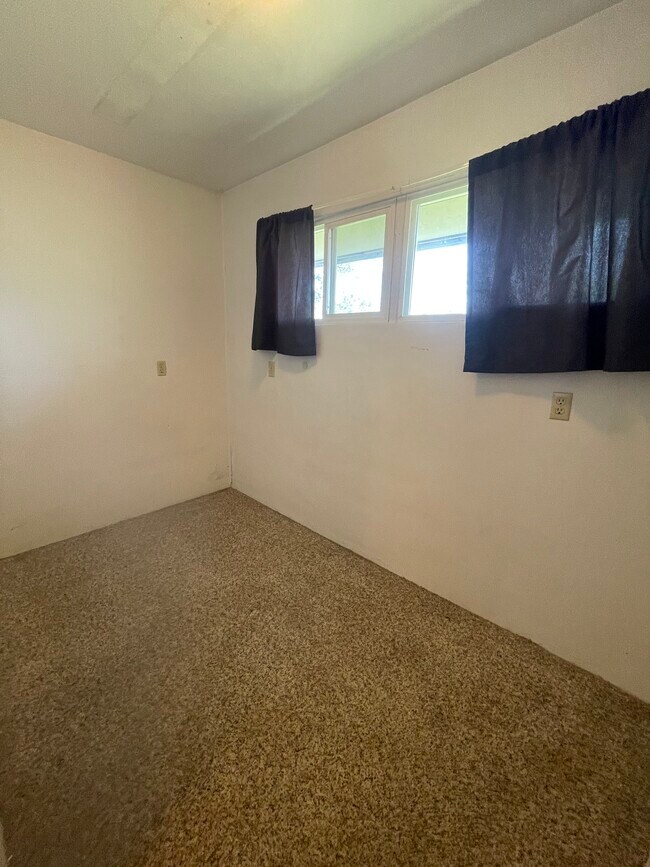 Foto del edificio - 1300 NE Williams St