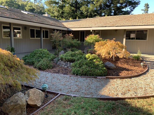 Building Photo - 36 Valley View Dr
