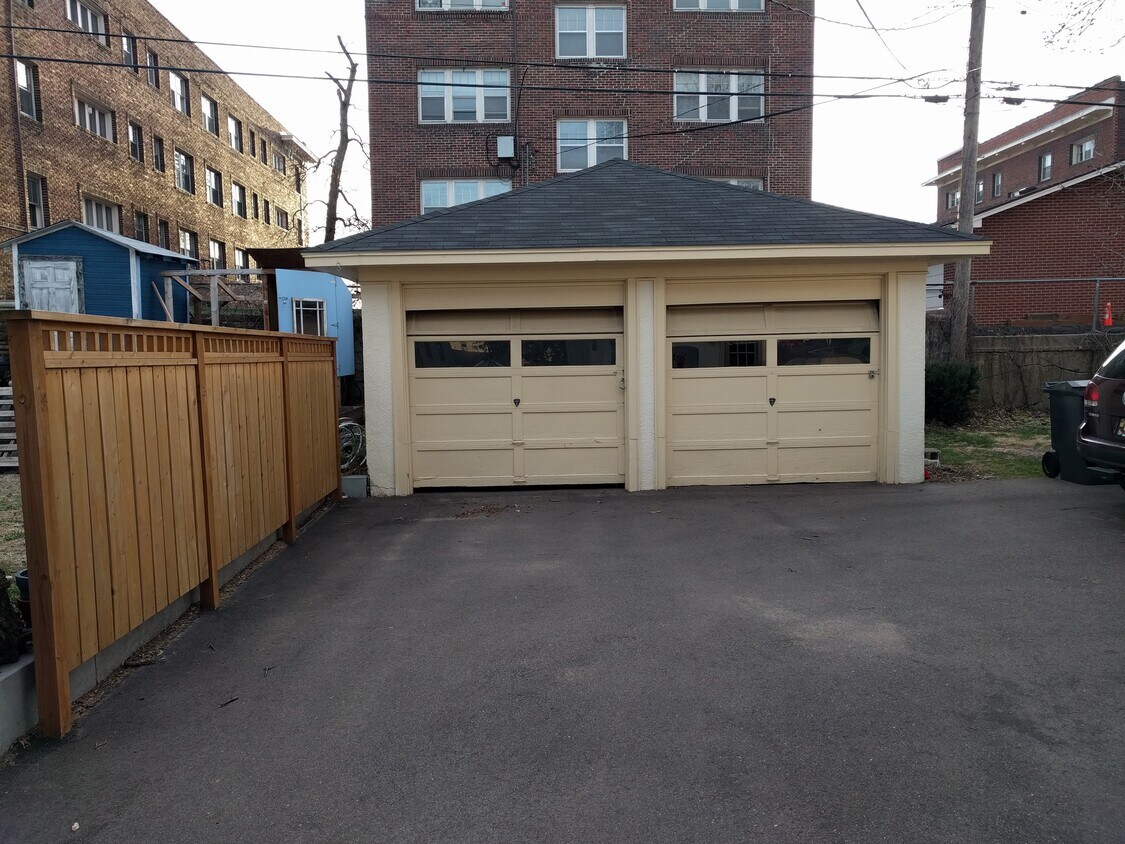 Garage - 3944 Aldrich Ave S
