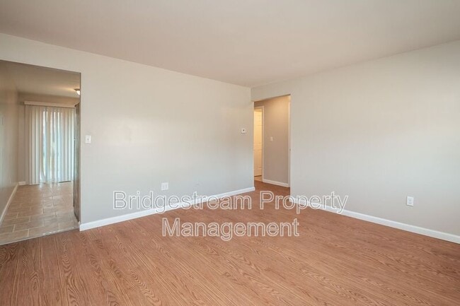 Foto del edificio - 5346 Hilgeford Dr