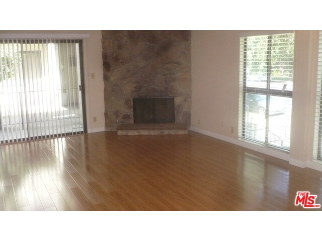 Foto del edificio - 13412 Burbank Blvd