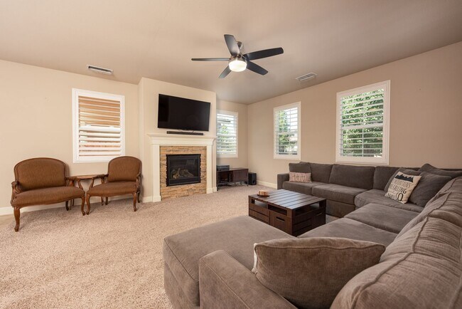 Building Photo - Upgraded 3 bed 2 ba 1862 sq. ft. w/ 2 car ...