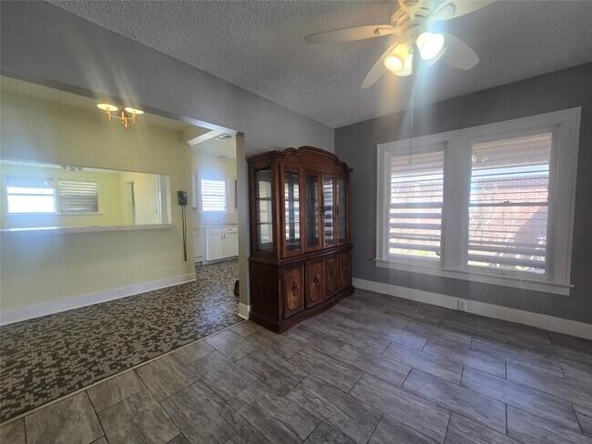 Foto del edificio - 3828 Ave S