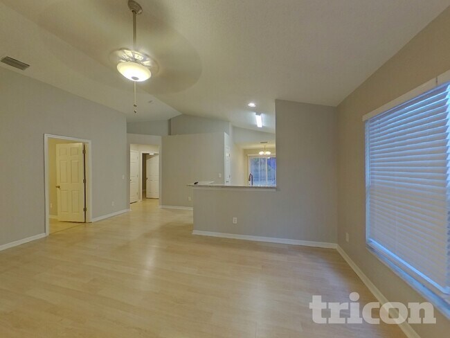 Foto del edificio - 723 Cape Cod Cir