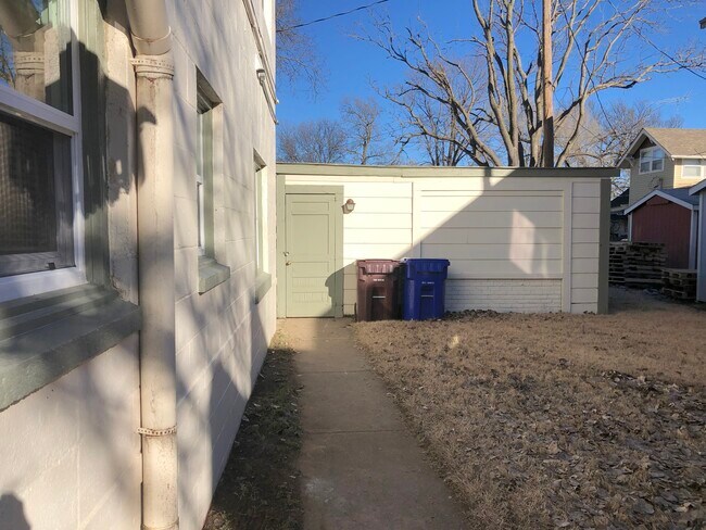Shared outdoor storage shed - 122 W State St