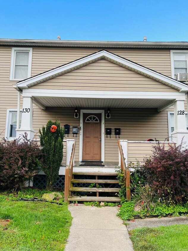 1 br, 1 bath House 128 11th street Apart... House Rental in