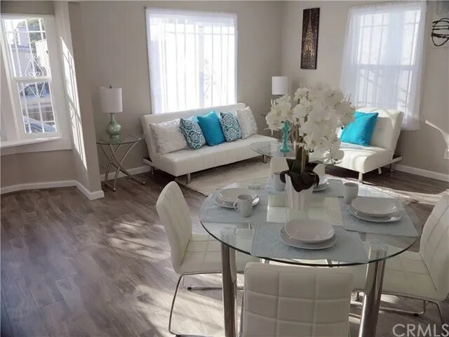 Foto del edificio - 6580 S Van Ness Ave