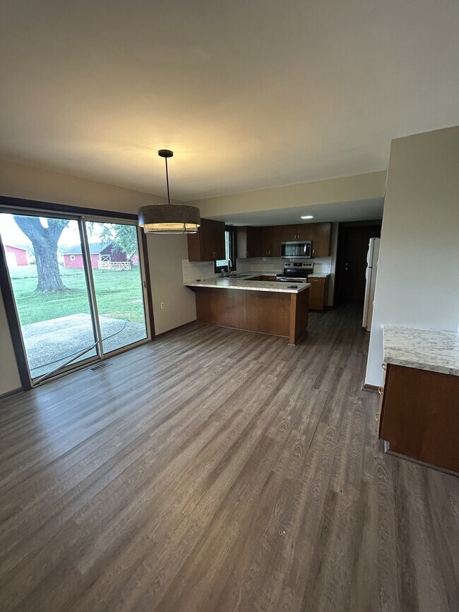 Foto del edificio - 10269 Felch St