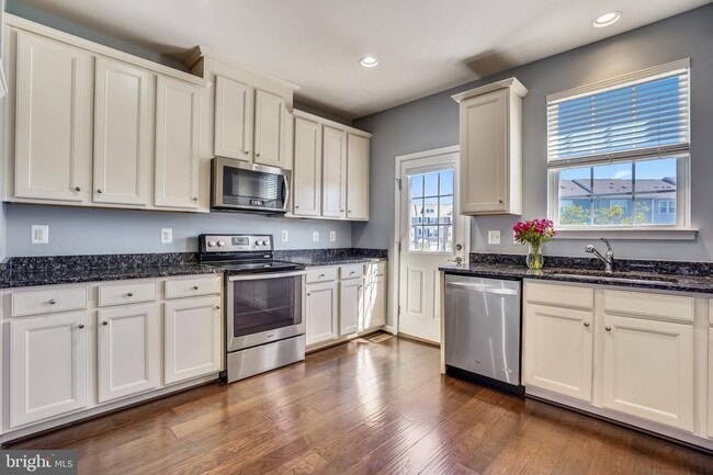 Photo - 8381 Scotland Loop Townhome