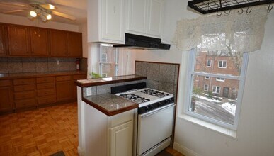 Building Photo - 31 Sherman Ter