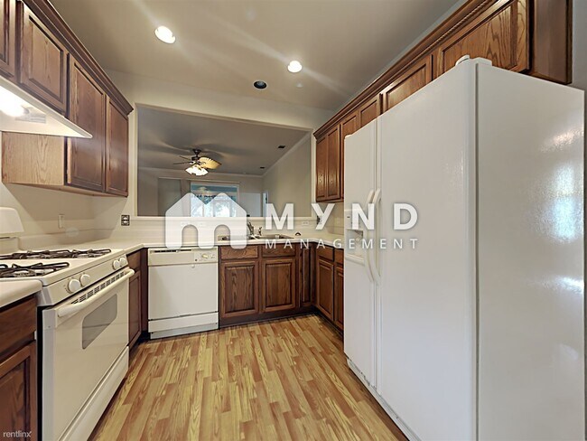 Foto del edificio - 2 br, 2 bath House - 115 Ranier Ln