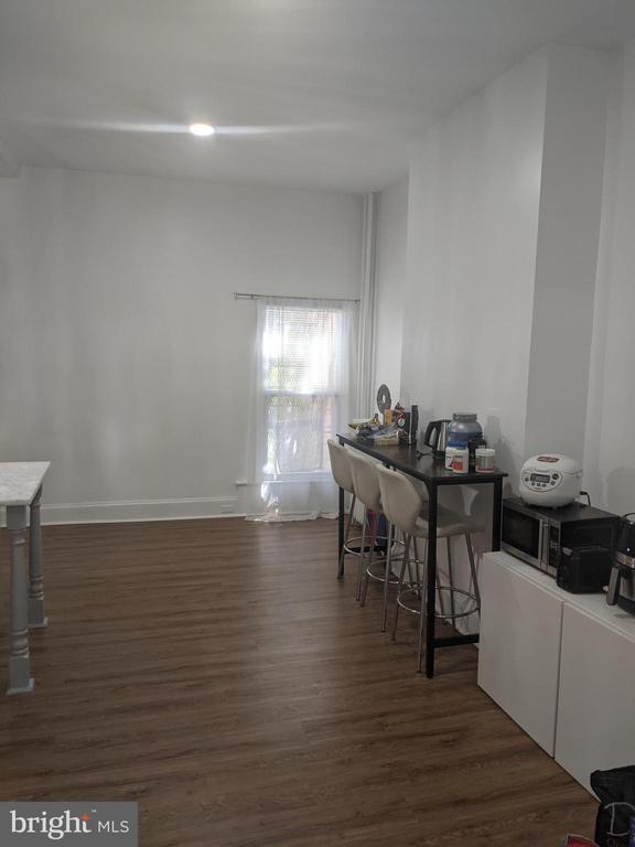 Foto del edificio - 2827 N Calvert St