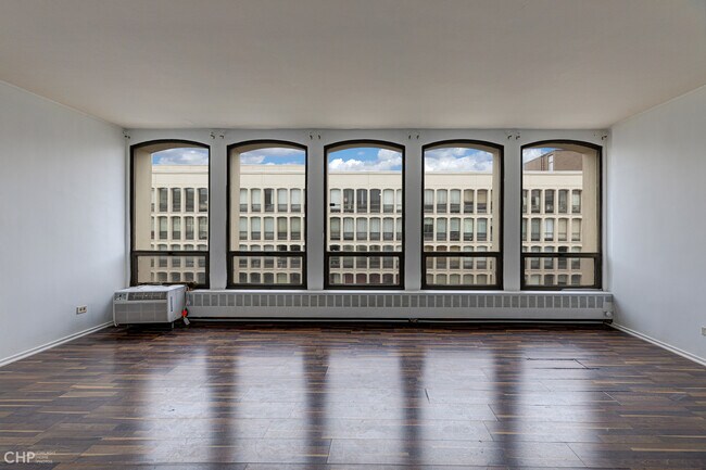 Foto del edificio - 1401 E 55th Pl