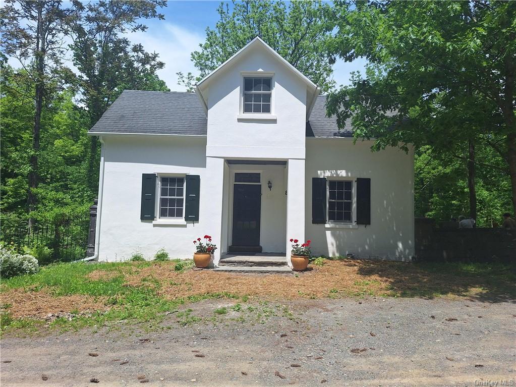 Primary Photo - 847 River Rd