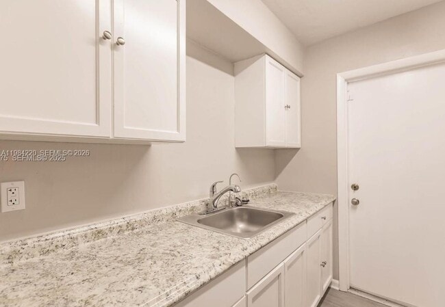 Building Photo - 1816 McKinley St