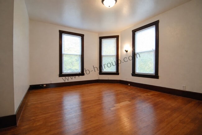 Building Photo - 6416 23rd Ave