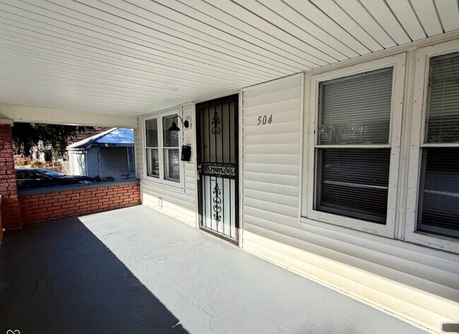 Foto del edificio - 4002 Rookwood Ave