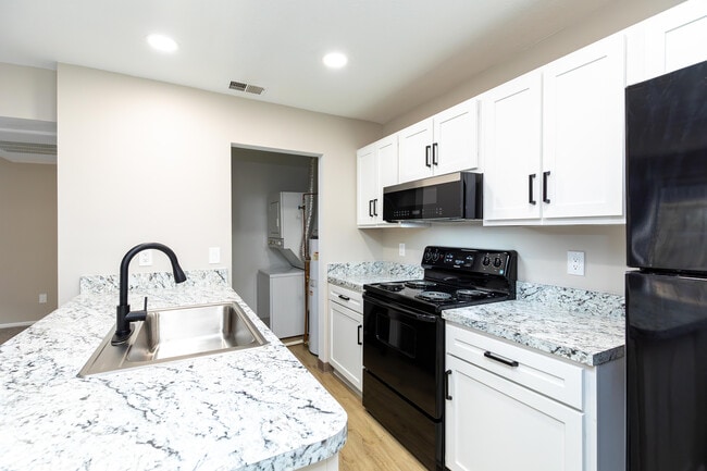 Studio Unit - Market Mohawk Apartments