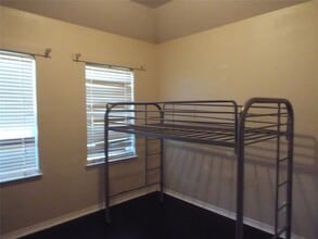 Building Photo - 2207 Brimmage Dr