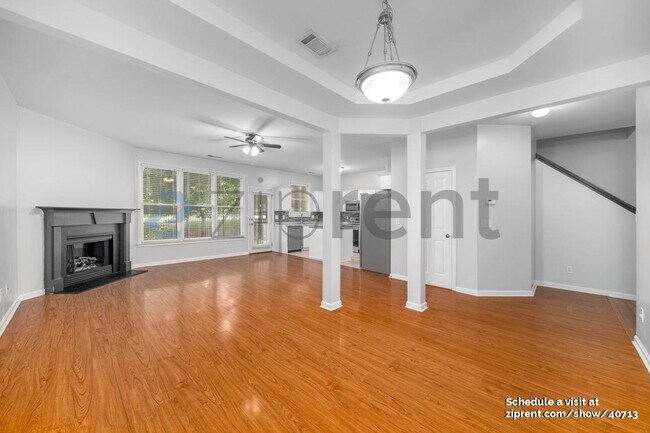 Foto del edificio - 3296 Sheffield Cir