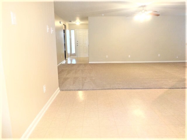 Building Photo - 2207 Shady Pine Dr