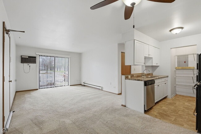 Foto del edificio - 627 S Virginia Rd