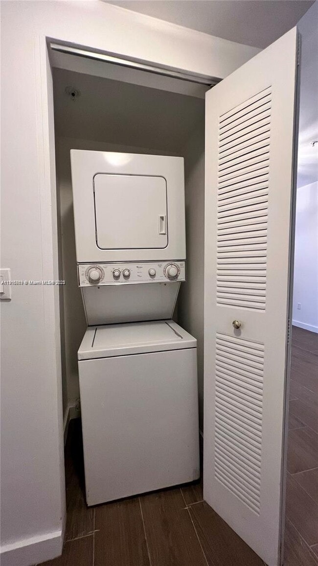 Building Photo - 1611 Meridian Ave