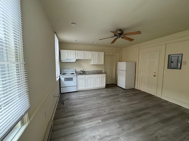 Primary Photo - 114 N East St