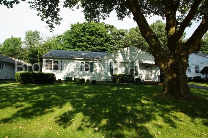 Primary Photo - 94 Brookview Dr