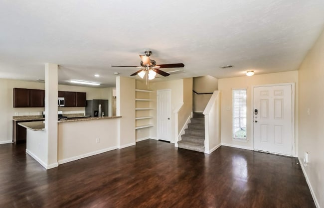 Foto del edificio - 12629 Lady Slipper Rd