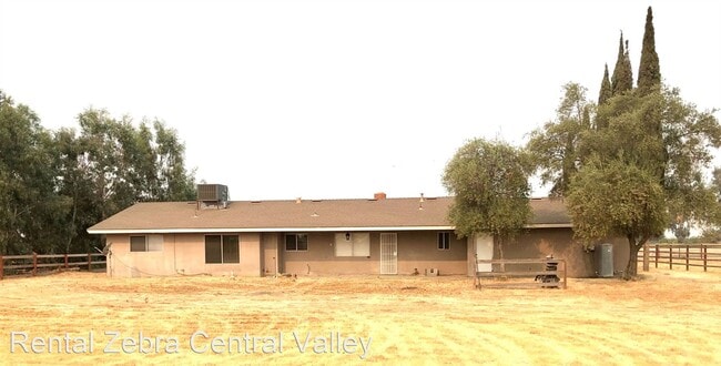 Building Photo - 3 br, 2 bath House - 2400 N. Gurr Rd.