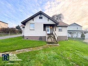 Building Photo - 1854 E Fairbanks St