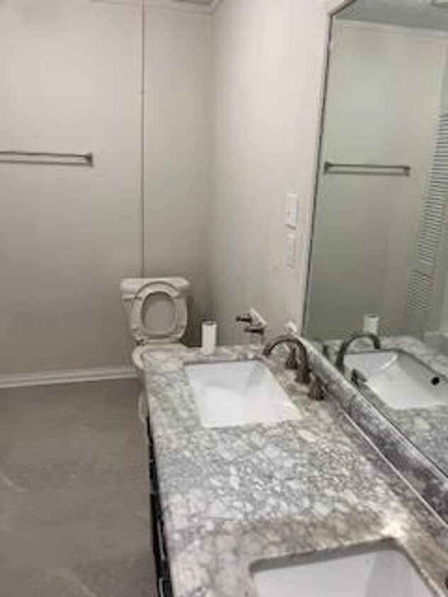 Foto principal - Just minutes away from IUPUI's campus and downtown,