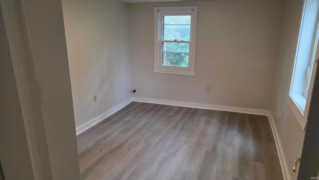 Foto del edificio - 1603 W Arlington Rd