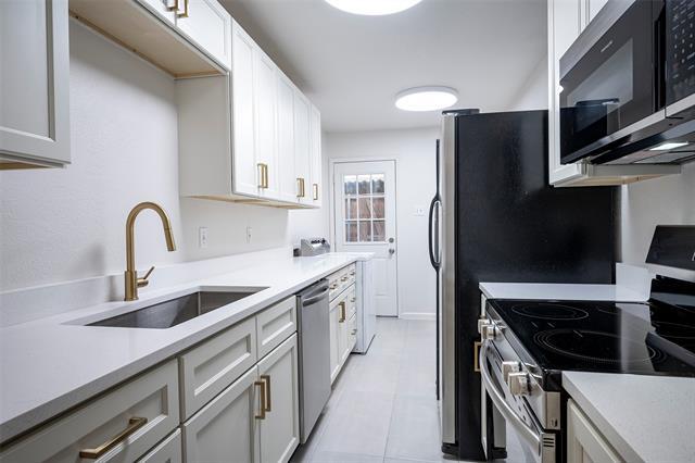 Building Photo - 13743 Brookgreen Cir