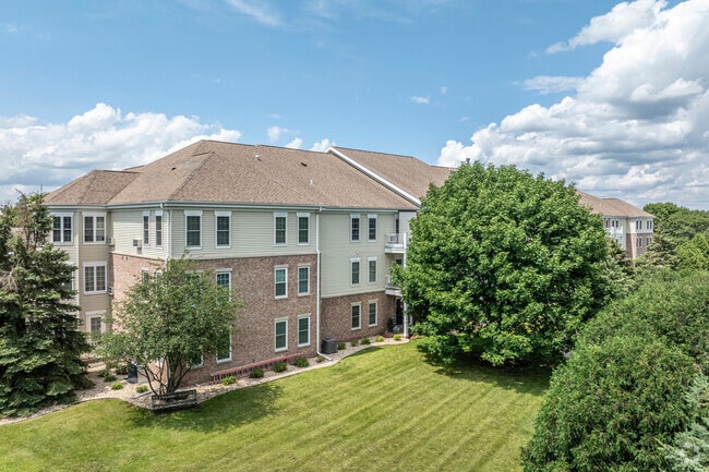 Building Photo - Rosewood Apartments