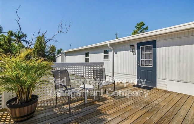 Building Photo - 5667 Pine Island Rd NW
