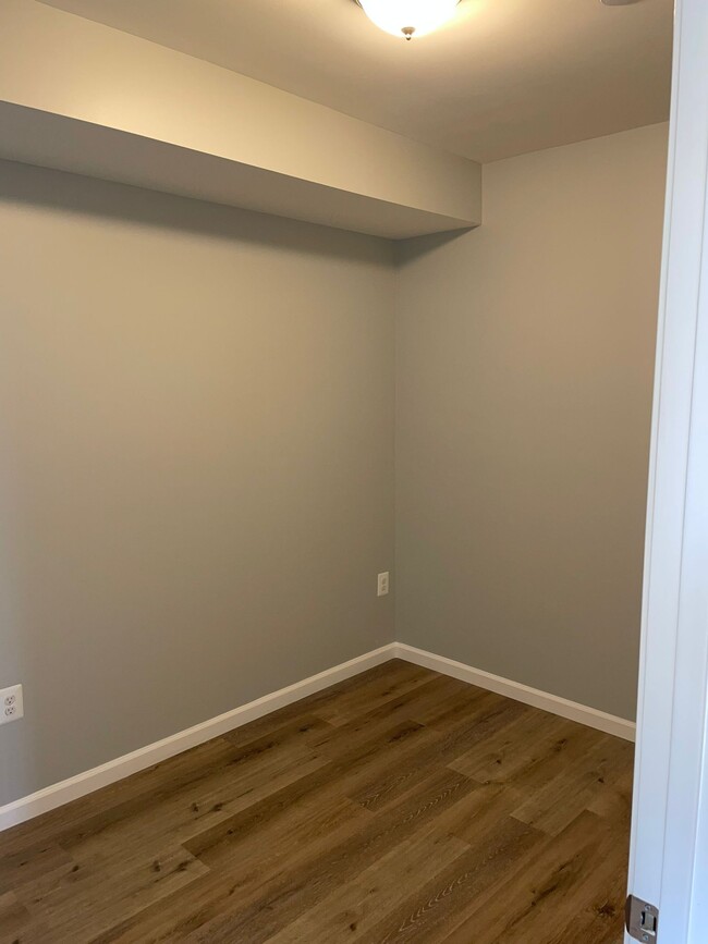 Foto del edificio - 1709 E St NE
